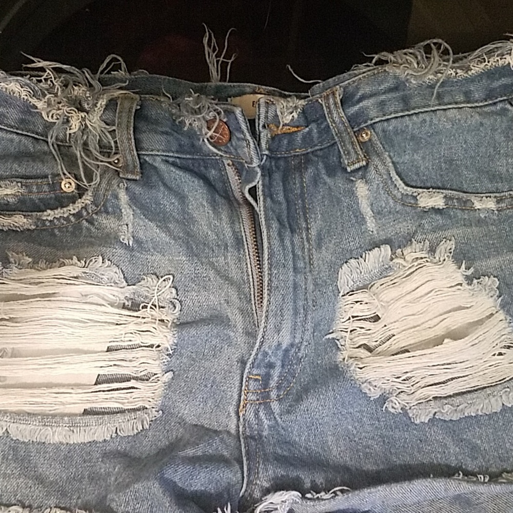 Women's size 26 waist Forever 2 shorts